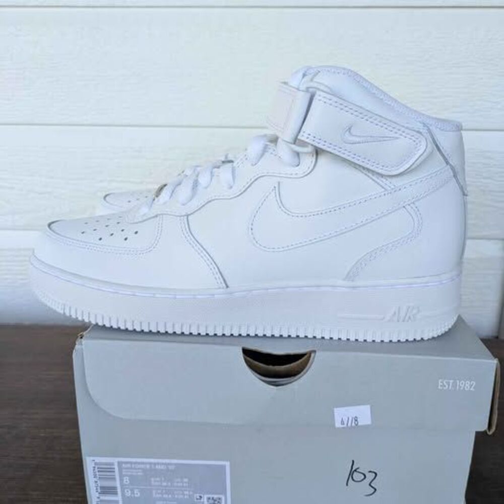 BRAND NEW NIKE AF1